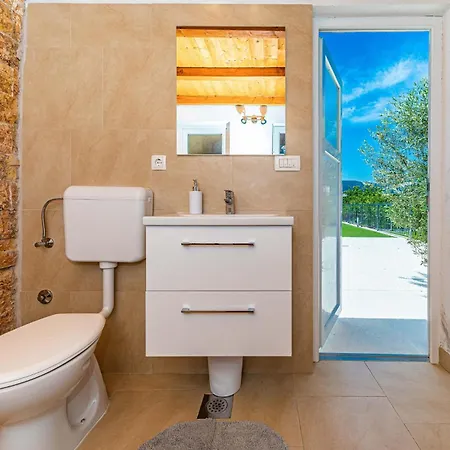 Holiday home In With Wifi