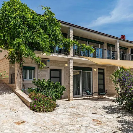 Beautiful In * Kaštel Lukšić
